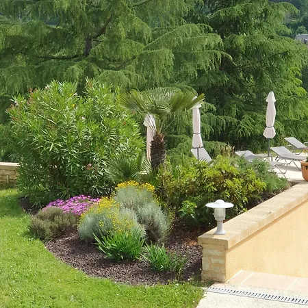 D'hotes Les Peyrouses Guest house 4*