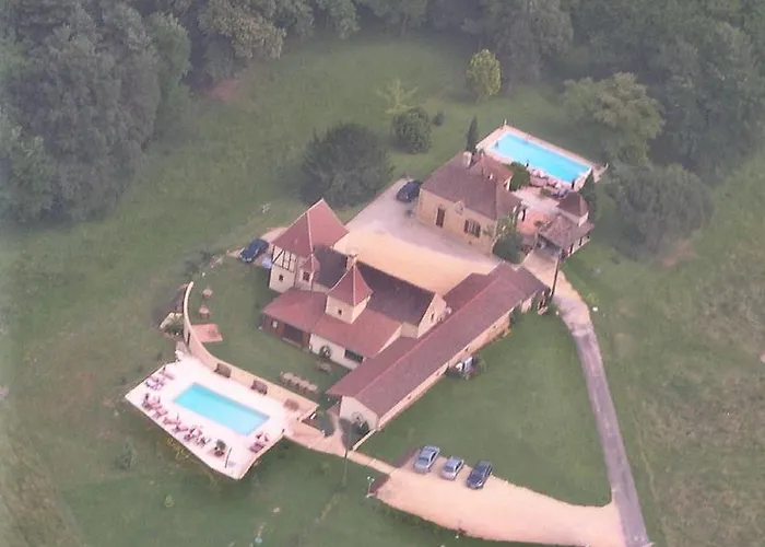 Affittacamere D'hotes Les Peyrouses 4*